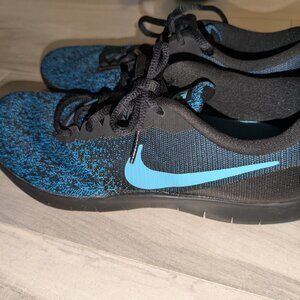 Nike women's sz 9